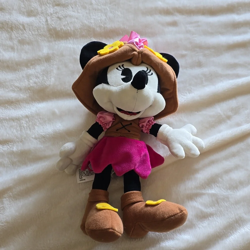 Disney Parks Authentic Pirate Minnie Mouse   Rare‎ Park Plush